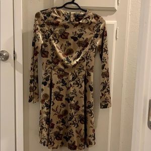 Zara floral velvet dress in XS